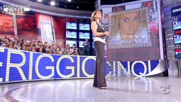 Barbara d’Urso umilia la Clerici a Pomeriggio Cinque: “Abbiamo le prove, è stata tradita”