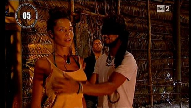 L’Isola dei famosi 2011 – Thyago Alves e i riconoscimenti delle naufraghe