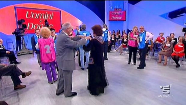 Uomini e donne, il villaggio vacanze di Canale5