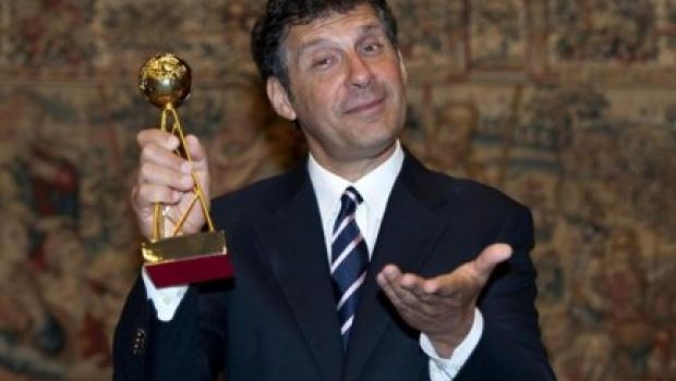 Fabrizio Frizzi a TvBlog: “Agli Oscar Tv mi scateno con Bisio. Ho detto no a Ciak, si canta dopo un periodo difficile”