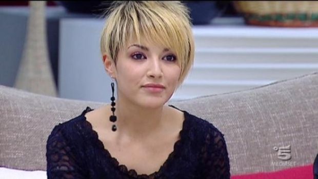 Grande Fratello 11, Rajae Bezzaz a TvBlog: “Solidale con il popolo in Libia per il cambiamento, Gheddafi dovrebbe andarsene. Al GF penso vinca Ferdinando”