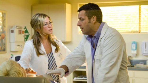 Mia moglie per finta: le foto della commedia con Adam Sandler e Jennifer Aniston