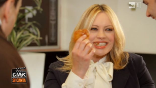 Ciak, si canta stecca alla prima. Chiamino Clerici & Emma a salvarlo! I lettori di TvBlog: scambio con l’Isola al venerdì?