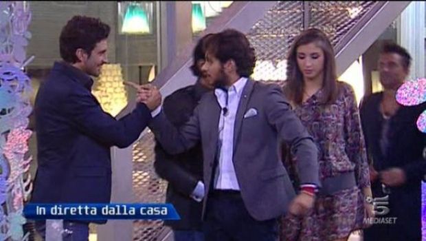Grande Fratello 11, semifinale: Andrea o Emanuele? Eliminazione a sorpresa e una sex symbol nella casa