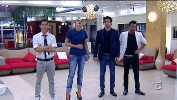 Ascolti Tv Lunedì 11 aprile 2011: la semifinale del Grande Fratello 11 vola al record di 6,2 mln (27,5%), La donna della domenica oltre 5 mln (18%). Record per Otto e Mezzo oltre l’8% e bene Lerner al 6%. La7 al 4,66% nelle 24h