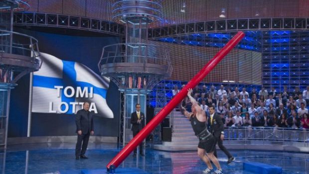 Ascolti Tv Giovedì 14 aprile 2011: Lo Show dei Record si conferma con 5,3 mln (22%), seguito da Annozero (19%) e Un medico in famiglia 7. House meglio di Desperate Housewives