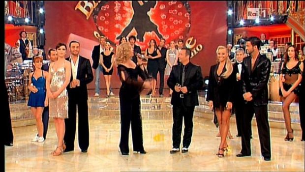 Ballando con le stelle 2011 – Vittoria Belvedere e Stefano Di Filippo in semifinale