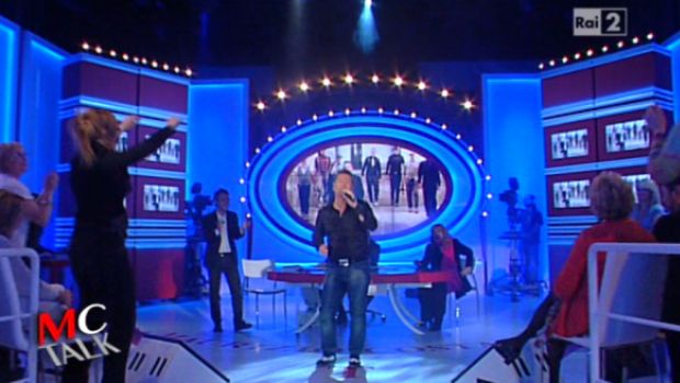 Maurizio Costanzo Talk – Ballando con Paolo Belli senza citare Sposini: è registrato