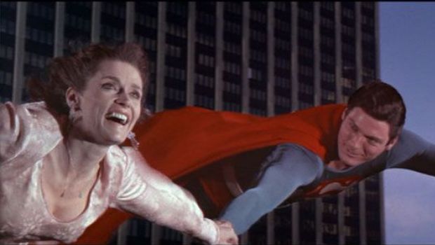 Superman: Margot Kidder applaude la scelta di Amy Adams per il ruolo di Lois Lane