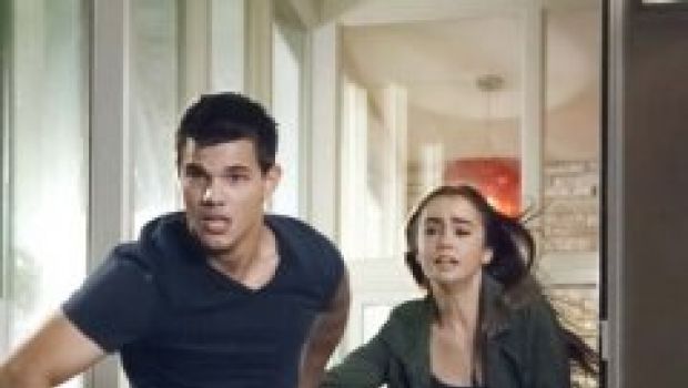 Abduction: Taylor Lautner in fuga in una nuova foto ufficiale