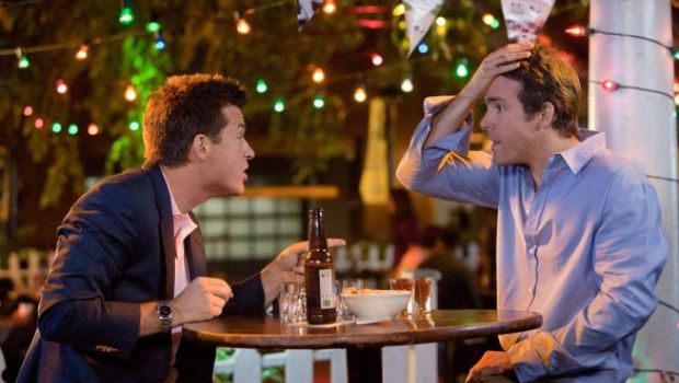 The Change Up –  trailer senza censure, locandina e prime immagini della commedia con Ryan Reynolds e Jason Bateman