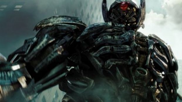 Transformers: The Dark of the Moon – ecco Shockwave