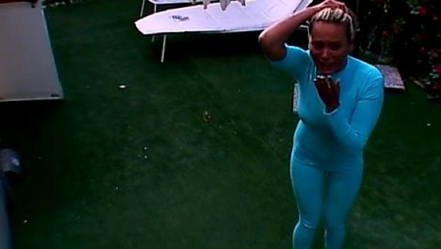 uMan: “Veronica è una raccomandata”. Lite furibonda tra la Ciardi e Bambola Ramona, che tenta la fuga