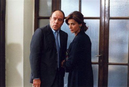 Auditel, Ascolti Tv 5 giugno 2011: L’amore è eterno finchè dura supera Ho sposato uno sbirro 2, Report 12%. NCIS LA pareggia con Dr. House (9,75%), bene Numb3rs (8%) e Royal Pains (9,33%), ottimo Miami Medical (12,91%). Record per la MotoGP a 6,7 mln (3