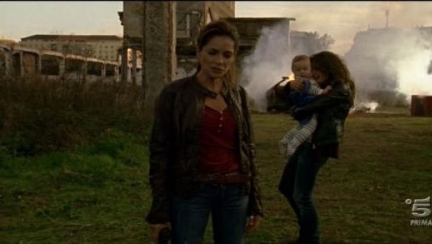 Auditel, Ascolti Tv 10 giugno 2011: Squadra Antimafia 3 chiude al record di 6 mln (26%), Amore in linea solo all’8,5%. Quarto Grado vola al 14%, molto bene Fratelli e Sorelle d’Italia al 5,13%