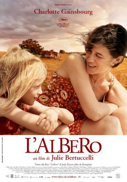 L’Albero (The Tree) – trailer e locandine del film drammatico con Charlotte Gainsbourg
