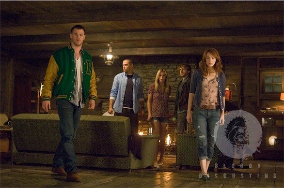 The Cabin in the Woods: prima foto e poster per l’horror di Drew Goddard
