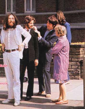 The Beatles l’8 agosto di quarantadue anni fa, veniva scattata la foto di copertina di Abbey Road