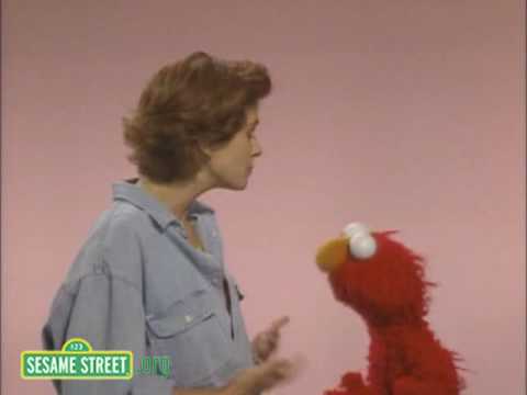 Sesame Street: Elmo Scares Julia Roberts