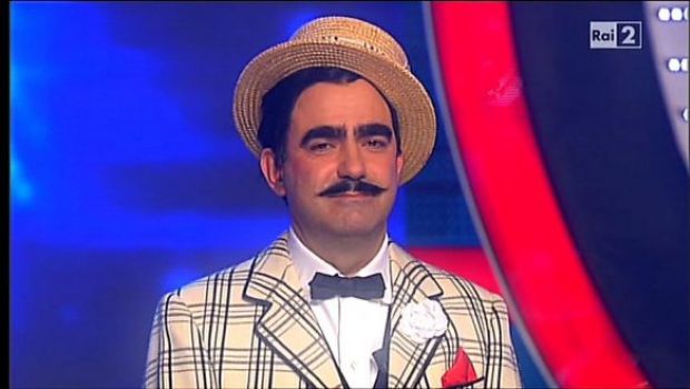 Elio sui compagni: “Morgan mi stimola, Arisa può capire i concorrenti e la Ventura conosce la tv”. “Ad Amici cantano tutti allo stesso modo”
