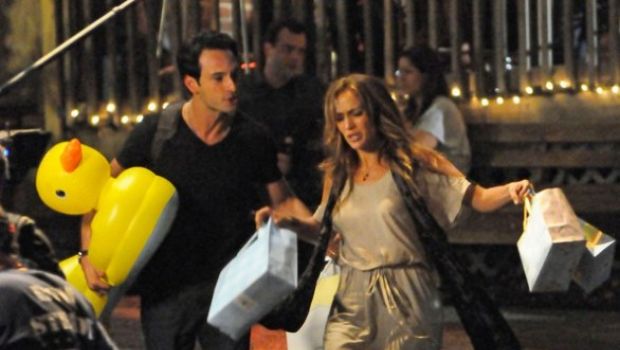 Jennifer Lopez e Rodrigo Santoro fotografati durante le riprese di What to Expect when You’re Expecting