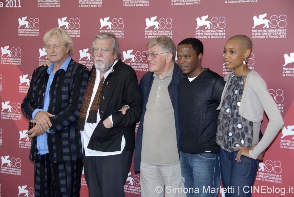 Venezia 2011 – Cartoline dal Festival: Il Villaggio di Cartone di Ermanno Olmi porta al Festival anche Rutger Hauer