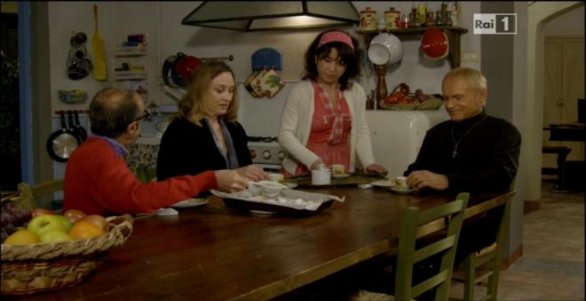 Ascolti Tv 22 settembre 2011: 6,5 mln (23.63%) e 5,8 (25.39%) per Don Matteo 8, 4,3 mln (19.20%) per Io canto. Criminal Minds (9.31%, 9.85%, 9.34%), Piazzapulita (6.37%) e Blog La Versione di Banfi (3.45%)