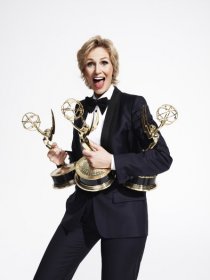 Emmy Awards 2011, i vincitori in diretta su SkyUno
