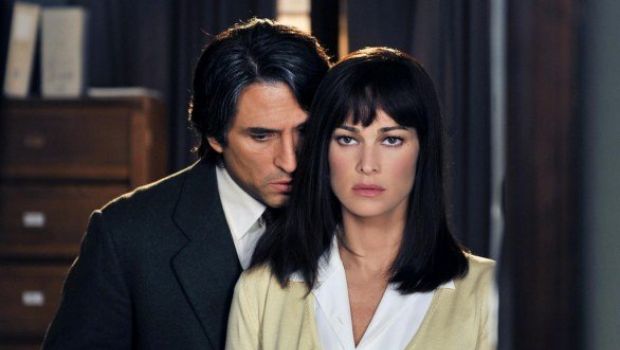 Sangue Caldo: su Canale 5 la fiction con Asia Argento, Manuela Arcuri e Gabriel Garko