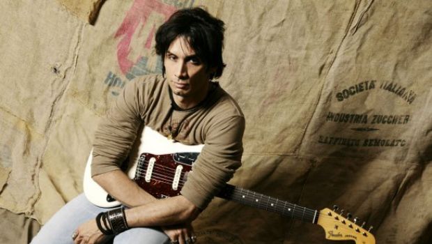 Fabrizio Moro messo alle Sbarre: “I miei fan mi rompono i cogl… perché faccio tv”