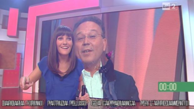 Quelli che, la Cabello dà la linea a Varriale col countdown di fine anno