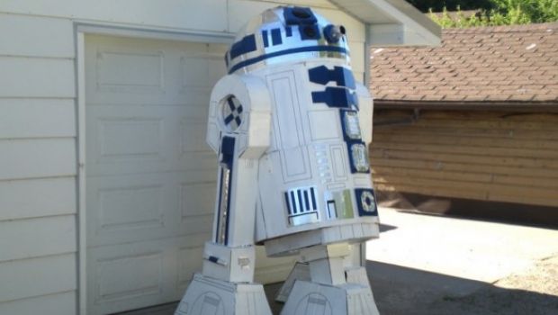Anch’io voglio un R2-D2 gigante in cortile!