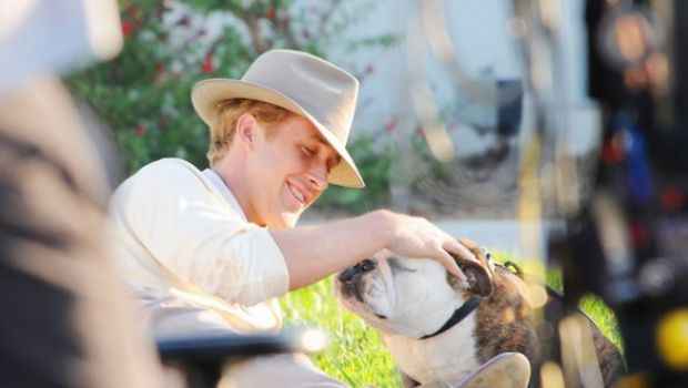 Ryan Gosling ed Emma Stone fotografati sul set di The Gangsters Squad