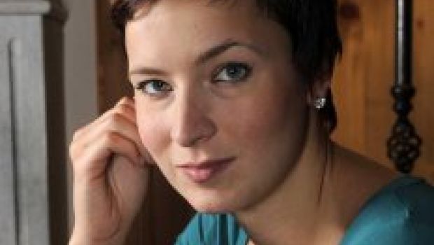 Diablo Cody è pronta a passare dietro la macchina da presa con Russell Brand e Julianne Hough