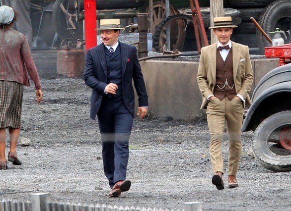 Tobey Maguire e Joel Edgerton fotografati sul set di The Great Gatsby