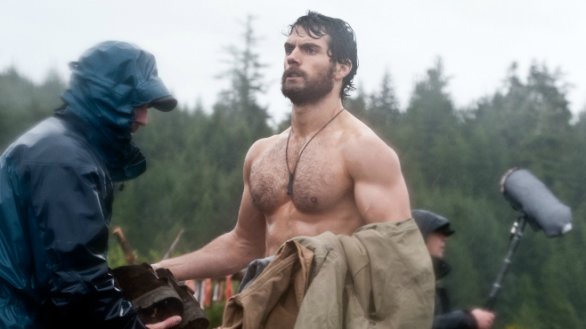 Superman – Man of Steel: Henry Cavill senza maglia nelle nuove foto dal set