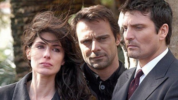Ascolti Tv 12 ottobre 2011: 4,442 mln (17.72%) per Un amore e una vendetta, 3,612 (13.79%) Ricatto d’amore, 3,508 (15.07%)  Chi l’ha visto? e 3,210 (15.02%) per Le Iene Show