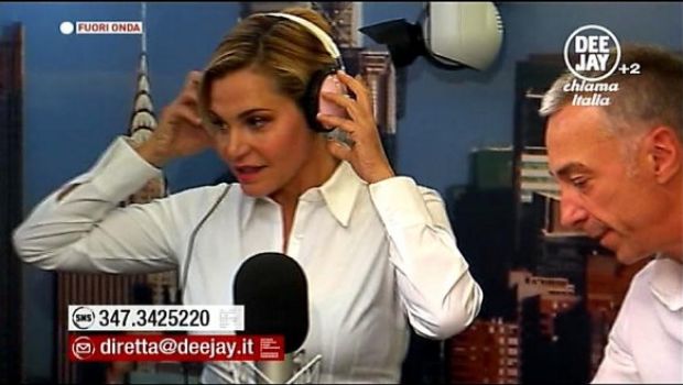 Simona Ventura a Radio Deejay: “Ho lasciato in Rai dei gioielli. Perego o chiunque altro, purché ci sia rispetto per L’Isola”