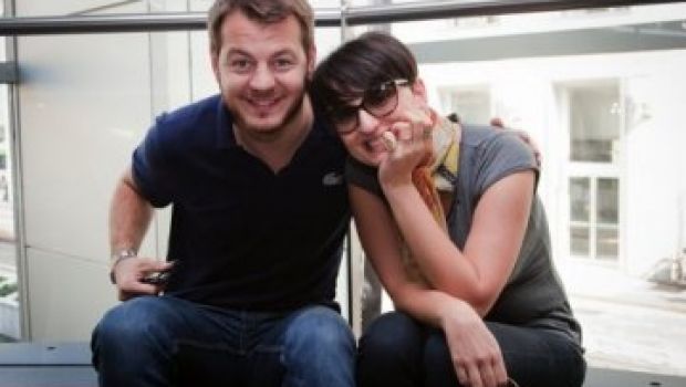 Alessandro Cattelan: “Quelli di Amici sono vecchi, tranne Emma”. Arisa: “Feci i casting, ma meglio Sanremo”