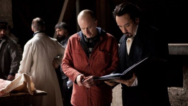 The Raven – la sinossi ufficiale e due nuove foto del film