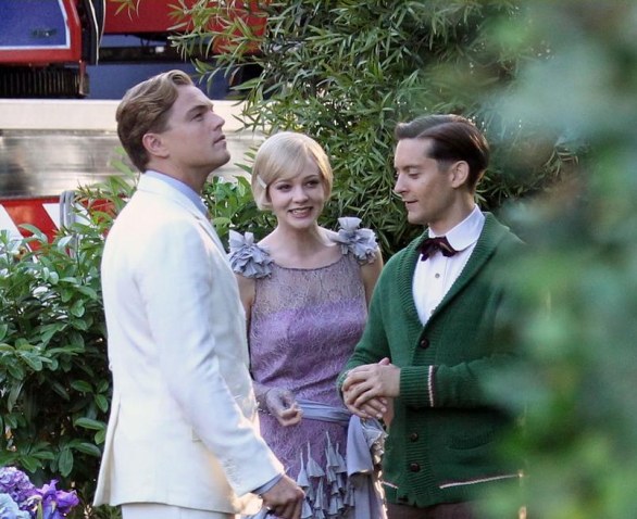 Ecco Leonardo DiCaprio, Tobey Maguire e Carey Mulligan in costume sul set di The Great Gatsby