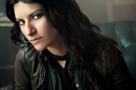 Laura Pausini e la rivolta dei fan censurati dal fanclub