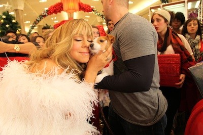Justin Bieber & Mariah Carey: “All I Want For Christmas is You” (video)
