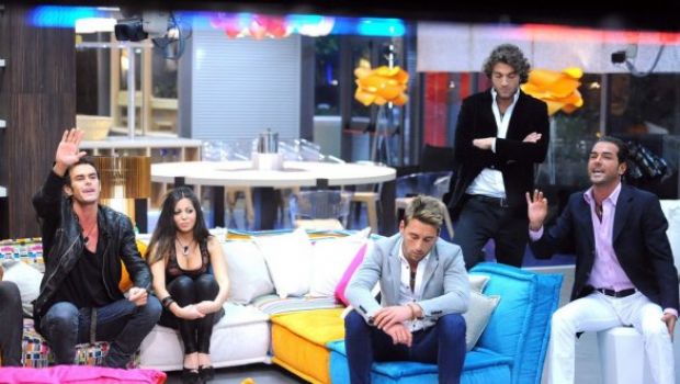 Grande Fratello 12 –  anticipazioni sesta puntata: la decisione di Danilo, il confronto tra Filippo e Floriana e Mirko nel Sottomarino
