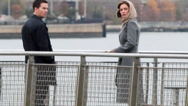 Mark Wahlberg e Catherine Zeta-Jones fotografati sul set di Broken City