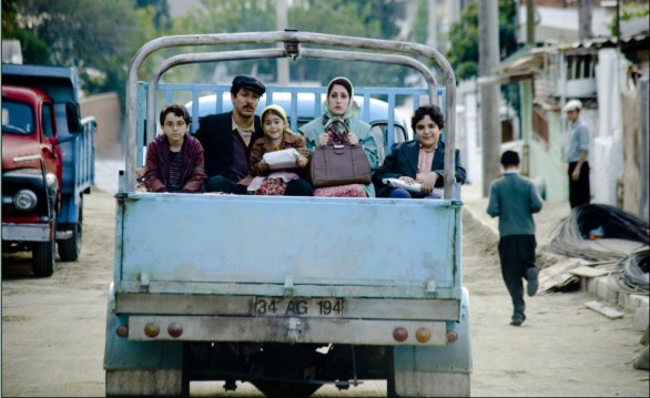Almanya – la mia famiglia va in Germania: fotogallery del film