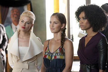 Charlie s angels 2011