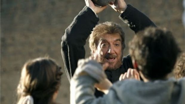 Ascolti Tv lunedì 12 dicembre 2011: 5,550 mln (21.12%) a Preferisco il Paradiso, 3,635 mln (16.66%) a Grande Fratello 12, 2,081 (7.32%) a  CSI NY
