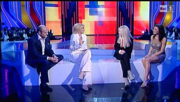 Ascolti Tv venerdì 30 dicembre 2011: Un amico è così 3 mln (12.81%), Alvin Superstar 2,935 (11.10%) e Kalispera 2,896 (14.19%)