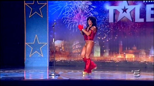 Antonino Narisi cantante in perizoma Italia’s got talent